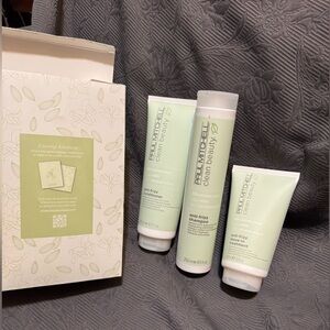 Paul Mitchell Smooth Gift Set with Soft Green Packaging